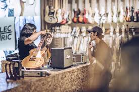 Give both teams equal time to prep. Swee Lee Music Unveils New Flagship Store At Lot 10 Introducing A Hangout Spot For All Music Lovers