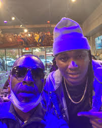 Derrick Lockhart (@igotastoreinmytrunk) • Instagram photos and videos