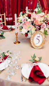 Elegant Vintage Red And Champagne Wedding Table Place Setting Red Champagne Wedding Decor Wedding Table Linens Champagne And Red Wedding Wedding Table Places