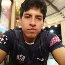 MACAS: GALLINAZOS EN LA GOBERNACIÓN Algunos, mas caraduras que Delfín  Quishpe, quien atacó a pedradas a caravana de Lasso, y una vez que este  último gana la Presidencia, le pide disculpas. Ciudadanos