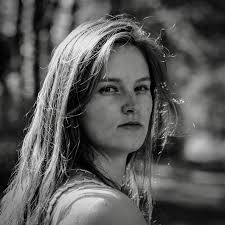 Hoe Merel Caminada als beginnend docent haar eigen lesgeefstijl ontdekte —  Dansdocent.nu