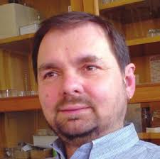 LO U REN S G .M . BAAS BEC KIN G ALEXAN D ER J.P. RAAT (Ed.)