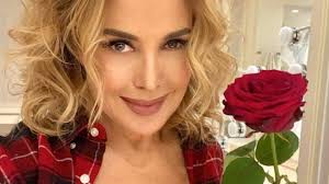 Come il professor alberto zangrillo, primario di terapia intensiva generale e cardiovascolare del san raffaele di milano, che in un tweet ha replicato: Barbara D Urso Innamorata Ecco Chi E L Uomo Che Le Ha Rubato Il Cuore