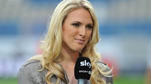 Ihre zweite leidenschaft neben dem sportjournalismus ist die musik. Ruth Klingt Gut Sport1 Moderatorin Ist Jetzt Auch Sangerin Sportbuzzer De