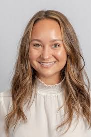 Pamela Pine's Instagram, Twitter & Facebook