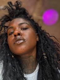 Find your 💡☀️👽💜 #vanityzo #vanityzovibez #portrait #naturallight #nyc