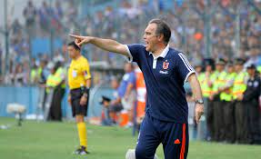 El elenco nacional llegó a los cinco puntos. Martin Lasarte Wikiwand