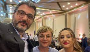 Dejona Mihali s'u ndahet deputetëve të VV-së as në dasma, mysafire në  martesën e Agon Batushës – Lajmi.net