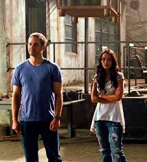 מהיר ועצבני 5 תרגום מובנה לצפייה ישירה דומיניק (דיזל) ובריאן (ווקר) חוזרים לסרט חמישי בסדרה ושוב מסתבכים עם החוק ועולם הפשע. Brian O Conner And Mia Toretto Fast Five Fast And Furious Rip Paul Walker Fast Furious 5