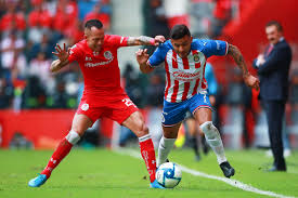 Nuestro analista asegura que el conjunto del 'rebaño' tiene un gran plantel y puede ser con la finalidad de lograr su primera victoria en el guard1anes 2021, chivas se enfrentará a toluca, equipo que buscará obtener su segundo triunfo al. Chivas Vs Toluca Liga Mx Watch Live Online Preview Futnsoccer