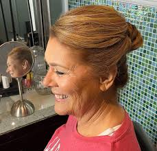 What Miss Lindsey, you need a little Peekaboo Platinum in your life? No  Problem. Only 3 hours later lol