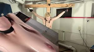 crucified Women - Modell Karina