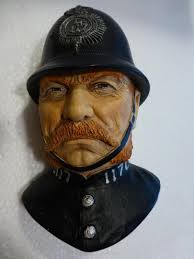 Bossons "Victorian Bobby" Wall Hanging Plaque England Chalkware 1988  Vintage