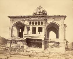 File:Throne on the Krishnagiri, Gingi -Gingee-, South Arcot District.jpg -  Wikipedia