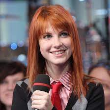 Lol my natural hair color has never matched my eyebrow color. Hayley Williams Of Paramore S Best Hair Colors Cuts And Styles See Photos Allure