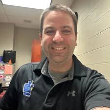 Mr. Houck (@MrHouckCV)