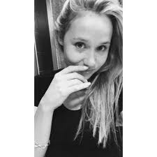 Lana Griffiths (@lanalee__)