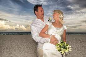 Vow Renewal Ceremony In Playa Del Carmen Beach Public Next To The Cozumel Ferry Towards Playacar Wedding Beach Ceremony Cancun Wedding Wedding Consultant