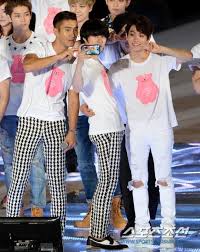 Heechul grabbed baekhyun and sat him down on his lap before speaking. Sment Exo On Twitter Smtownseoul Siwon Heechul Baekhyun Taking Selca Http T Co Ayrselxqlw