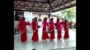 Siti nurhaliza berjoget dengan girang bertepuk tepuk tangan hidup menjadi senang bertepuk jangan segan mengikut rentak gendang pohon berembang diatas gunung berjoget dengan riang tumbuh dibawah pohon meranti. Joget Berhibur By Mutiara166