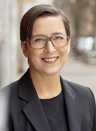 Universität Düsseldorf: Univ.-Prof. Dr. Robin Curtis