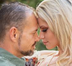 So microtech went full strider ? : r/knifeclub