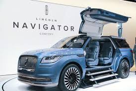 Lincoln Unveils Full Size Suv Navigator Concept With Gullwing Doors Autowise