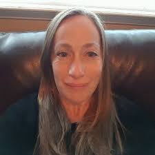 Bernadette Kirkpatrick's Instagram, Twitter & Facebook