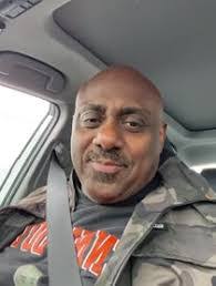 Kenneth Crossley's Instagram, Twitter & Facebook