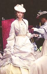 Nina dobrev as katherine pierce. Katherine Pierce 1864 Gif Gfycat