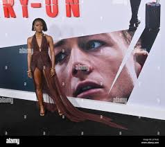 Danielle young immagini e fotografie stock ad alta risoluzione