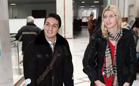 Cei doi au sarbatorit un an de la ceremonia din las vegas, dar si ziua de nastere a sportivului in decembrie, la viena. Cine Este Corina Fosta SoÈ›ie A Lui Marian DrÄƒgulescu