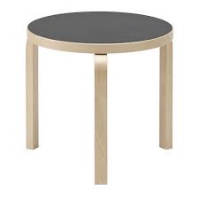 Designed By Alvar Aalto In 1935 This 3 Legged Round Table Is A Beautiful Example Of Simple Elegant Yet Functional Design Utilizing Th Table Side Table Artek