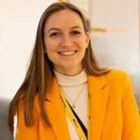 Sarah Rasch's Instagram, Twitter & Facebook