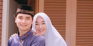 Alasan tersebut bocor setelah larissa chou mencurahkan isi hatinya di media sosial. Cerai Dari Alvin Faiz Larissa Chou Ingin Mulai Hidup Baru Di Bandung Dream Co Id