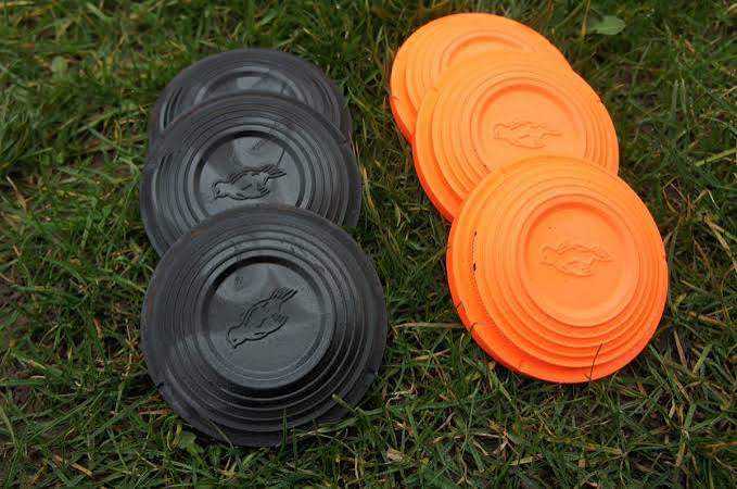 STANDARD CLAY PIGEON TARGETS, CLAYS,BLACK/ORANGE CLAY THROWING TARGET, LAY  110MM | eBay