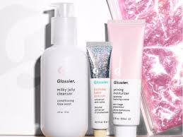 Use on dry skin to dissolve away makeup and grime, or on wet skin as you start your day. The Best Beauty Products To Buy At Glossier S Big Black Friday Sale