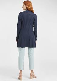 Kurze strickjacke mit reißverschluss, zwei seitliche eingriffstaschen, strukturiertes material, gerader saum und gerade ärmelbündchen.passform: Fransa Damen Slim Fit Strickjacke Zubasic 61 Cardigan Einfarbig Amazon De Bekleidung