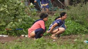 India pissng aunty - ThisVid.com