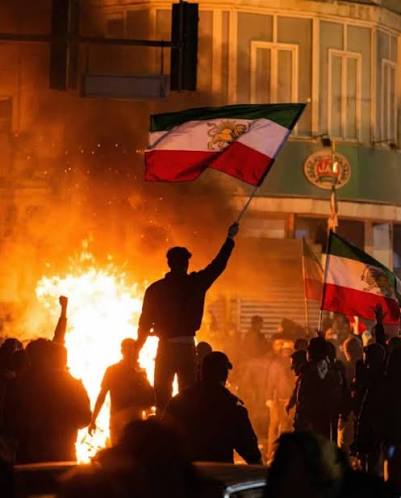 REPHRASE. - Stolen Futures: From Iran's Unfinished Revolution to Today's Protests