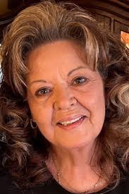 Deborah Richter's Instagram, Twitter & Facebook