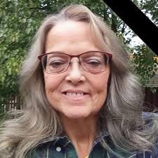 Hi! I'm a healer and a do shadow oracle card readings. 💙