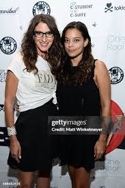 77 Tami Holzman Photos & High Res Pictures