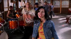 Скачай demi lovato different summers и demi lovato brand new day. Demi Lovato S Reaction To Rewatching Camp Rock 1 2 Is Priceless