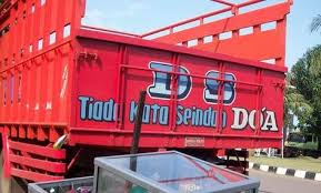 Saluran edukasi untuk meningkatkan kreativitas anak dalam seni melukis menggambar dan mewarnai. 360 Ide Graffitruck Di 2021 Truk Lucu Truk Baru