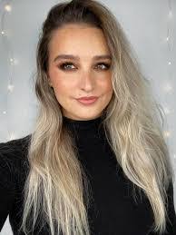 Madeleine Grace's Instagram, Twitter & Facebook