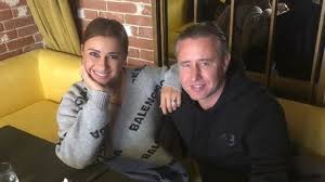 Din ce în ce mai multe voci dau ca sigură despărțirea celor doi. Anamaria Prodan È™i LaurenÈ›iu Reghecampf DivorÈ›eazÄƒ DupÄƒ 13 Ani De CÄƒsnicie Da Este AdevÄƒrat Galerie Foto Galerie Foto Stiri Vedete Si Evenimente Viva Ro
