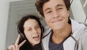 Sobre su abuelo que se sale de control. Actriz Anuncia Que No Regresara A La Segunda Temporada De Control Z