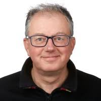 300+ perfiles de «Freyburger»