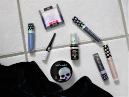 Today i'm sharing the 27 best gothic makeup brands to try in 2020! Goth Makeup Brands Uk Saubhaya Makeup